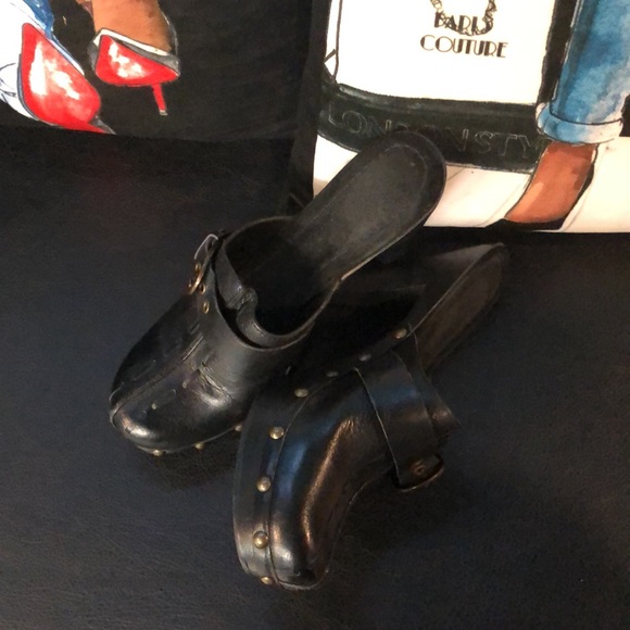 Shoes - Picture 3 of 3